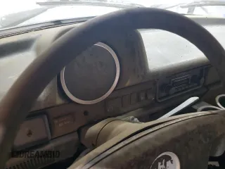 1979 Volkswagen Beetle z VIN 1592017519, wystawiony jako Copart lot #64070775 z przebiegiem Nie podano mil oraz Czysty tytuł • Clean title. Historia ofert i sprzedaży dostępna na DreamBid. Obrazek 9.