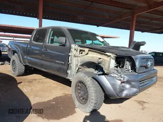 2011 Toyota Tacoma with VIN 3TMMU4FN0BM032561, listed as a IAAI auction lot 41190472 with 188,862 mi miles and . Bid and sale history available at DreamBid. Image 1.