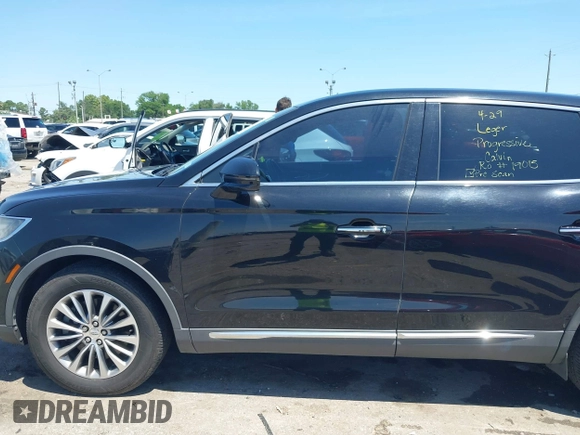2017 Lincoln MKX Select z VIN 2LMPJ6KR2HBL50153, wystawiony jako IAAI lot #42187451 z przebiegiem 66 385 mil mil oraz . Historia ofert i sprzedaży dostępna na DreamBid. Obrazek 14.
