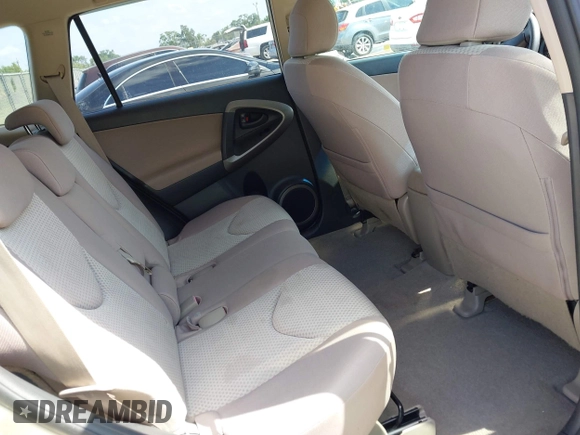 2007 Toyota RAV4 with VIN JTMBD33V476028333, listed as a IAAI auction lot 42077650 with 100,244 mi miles. Bid and sale history available at carsss.com. Image 8.