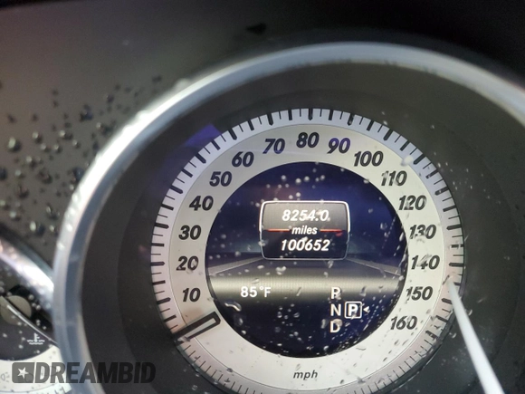 2013 Mercedes-Benz CLS 550 with VIN WDDLJ7DB8DA080670, listed as a Copart auction lot 86738044 with 100,652 mi miles and Salvage title. Bid and sale history available at DreamBid. Image 9.