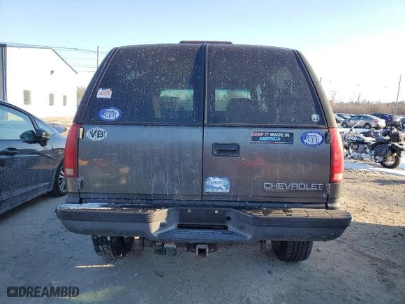 1999 Chevrolet Tahoe with VIN 3GNEK18R4XG120020, listed as a Copart auction lot 89172005 with 197,409 mi miles and Non Repairable. Bid and sale history available at carsss.com. Image 6.