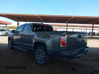 2017 GMC Canyon 4WD Denali z VIN 1GTG6EENXH1315022, wystawiony jako IAAI lot #42152968 z przebiegiem 108 933 mil mil oraz . Historia ofert i sprzedaży dostępna na DreamBid. Obrazek 3.