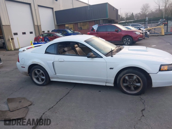 2001 Ford Mustang GT Deluxe with VIN 1FAFP42XX1F112123, listed as a IAAI auction lot 41343901 with 229,729 mi miles. Bid and sale history available at carsss.com. Image 13.