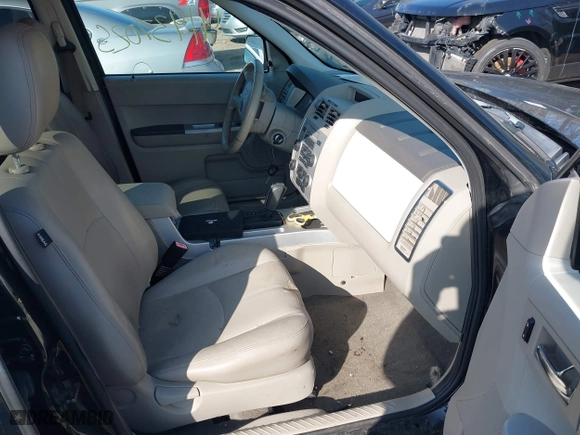 2008 Mercury Mariner with VIN 4M2CU91168KJ41744, listed as a IAAI auction lot 41937025 with 114,296 mi miles. Bid and sale history available at carsss.com. Image 5.