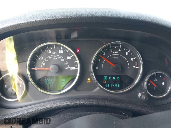 2014 Jeep Wrangler Unlimited Sahara with VIN 1C4BJWEG0EL273086, listed as a IAAI auction lot 42340938 with 121,448 mi miles and . Bid and sale history available at DreamBid. Image 7.