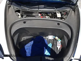 2022 Tesla Model 3 z VIN 5YJ3E1EA0NF161348, wystawiony jako Copart lot #51119285 z przebiegiem Nie podano mil oraz Szkoda całkowita • Salvage title. Historia ofert i sprzedaży dostępna na DreamBid. Obrazek 7.