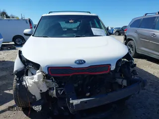 2014 Kia Soul + with VIN KNDJP3A57E7034169, listed as a IAAI auction lot 41858390 with 136,943 mi miles. Bid and sale history available at carsss.com. Image 13.