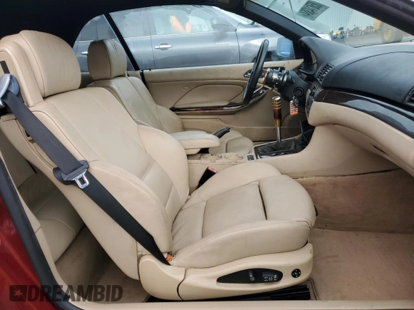2001 BMW 3 Series 325Ci with VIN WBABS334X1JY41304, listed as a Copart auction lot 85814304 with 93,527 mi miles and Salvage Title. Bid and sale history available at carsss.com. Image 10.