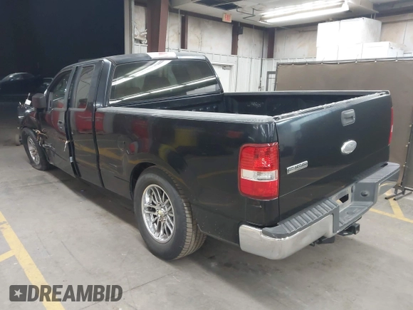 2006 Ford F-150 STX with VIN 1FTRX12W96NB42417, listed as a IAAI auction lot 41910493 with 220,559 mi miles. Bid and sale history available at carsss.com. Image 3.