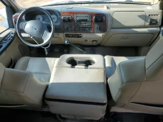 2006 Ford F-350 XL with VIN 1FTWW33P56EB94202, listed as a Copart auction lot 65182534 with 125,141 mi miles and Salvage title. Bid and sale history available at DreamBid. Image 8.