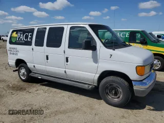 2005 Ford Econoline Passenger XL with VIN 1FBNE31L55HA93452, listed as a Copart auction lot 51860995 with 237,049 mi miles and Clean Title. Bid and sale history available at carsss.com. Image 4.