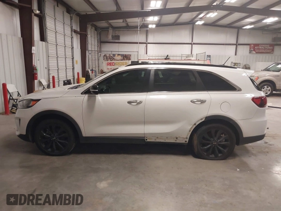 2019 Kia Sorento LX V6 with VIN 5XYPG4A57KG601463, listed as a IAAI auction lot 41358620 with 105,948 mi miles. Bid and sale history available at carsss.com. Image 15.