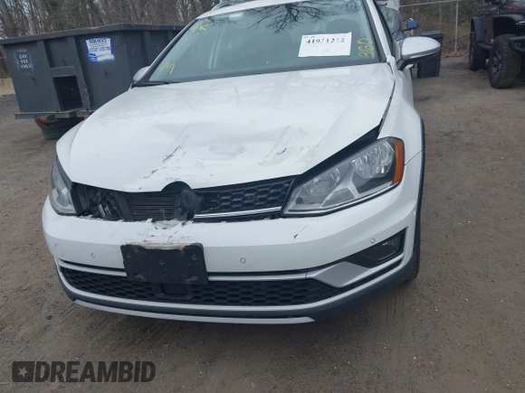 2017 Volkswagen Golf S z VIN 3VWH17AU8HM515411, wystawiony jako IAAI lot #41931252 z przebiegiem 106 421 mil mil oraz . Historia ofert i sprzedaży dostępna na DreamBid. Obrazek 12.
