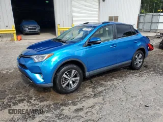 2018 Toyota RAV4 XLE z VIN JTMWFREV4JJ205768, wystawiony jako Copart lot #61226145 z przebiegiem 102 541 mil mil oraz Nie do naprawy • Non repairable. Historia ofert i sprzedaży dostępna na DreamBid. Obrazek 1.