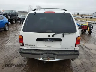 1998 Ford Explorer XLT z VIN 1FMZU32E0WUB20397, wystawiony jako Copart lot #44365985 z przebiegiem 177 291 mil mil oraz Tytuł czysty. Historia ofert i sprzedaży dostępna na DreamBid. Obrazek 6.