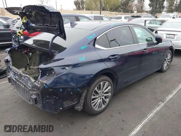 2021 Lexus ES with VIN 58ADZ1B13MU092310, listed as a IAAI auction lot 41878570 with 34,401 mi miles. Bid and sale history available at carsss.com. Image 4.