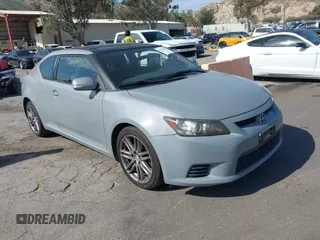 2011 Scion tC z VIN JTKJF5C76B3019977, wystawiony jako IAAI lot #41685460 z przebiegiem 193 735 mil mil oraz . Historia ofert i sprzedaży dostępna na DreamBid. Obrazek 1.