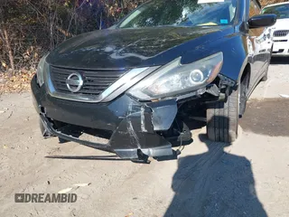 2016 Nissan Altima SR with VIN 1N4AL3AP0GC183732, listed as a IAAI auction lot 40519031 with 72,053 mi miles and . Bid and sale history available at carsss.com. Image 6.