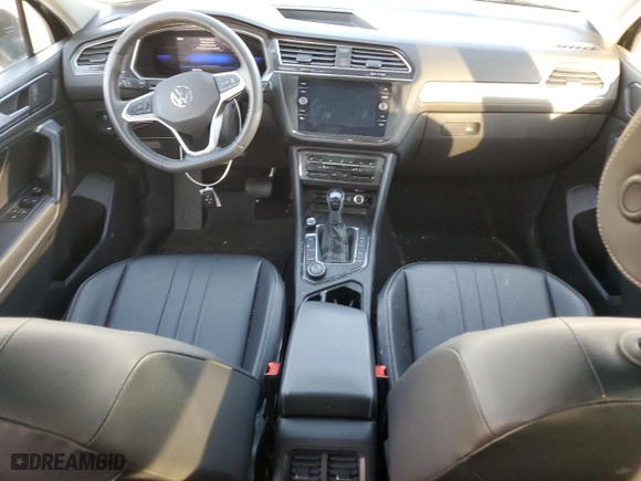 2022 Volkswagen Tiguan SE with VIN 3VV2B7AX9NM161783, listed as a Copart auction lot 88221975 with 0 mi miles and Non Repairable. Bid and sale history available at carsss.com. Image 8.