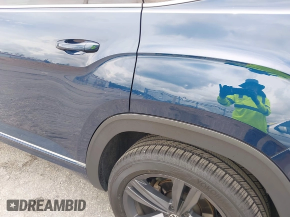 2021 Volkswagen Atlas SE with VIN 1V2PE2CA7MC201509, listed as a IAAI auction lot 42657943 with 71,197 mi miles and . Bid and sale history available at DreamBid. Image 20.