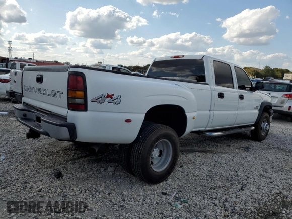 2006 Chevrolet Silverado 3500 DRW LT1 with VIN 1GCJK33D86F259615, listed as a Copart auction lot 52218565 with 64,497 mi miles and Salvage Title. Bid and sale history available at carsss.com. Image 3.