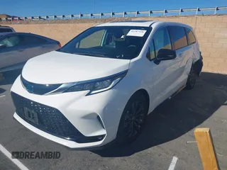 2024 Toyota Sienna XSE with VIN 5TDXRKEC4RS200263, listed as a IAAI auction lot 41287328 with 13,948 mi miles. Bid and sale history available at carsss.com. Image 17.