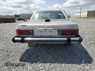 1986 Mercedes-Benz 560 with VIN WDBBA48D9GA037751, listed as a Copart auction lot 54861415 with 86,212 mi miles and Clean Title. Bid and sale history available at carsss.com. Image 6.