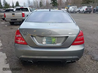 2013 Mercedes-Benz S-Class S 63 AMG with VIN WDDNG7EB3DA493697, listed as a IAAI auction lot 41307788 with 113,561 mi miles. Bid and sale history available at carsss.com. Image 15.