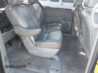 2010 Toyota Sienna XLE z VIN 5TDYK4CC4AS310757, wystawiony jako IAAI lot #42496526 z przebiegiem 238 468 mil mil oraz . Historia ofert i sprzedaży dostępna na DreamBid. Obrazek 8.
