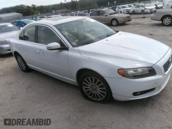 2007 Volvo S80 I6 with VIN YV1AS982871043203, listed as a IAAI auction lot 42150198 with 141,212 mi miles. Bid and sale history available at carsss.com. Image 1.