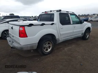 2005 Ford Explorer Sport Trac XLS z VIN 1FMZU67K85UA47665, wystawiony jako IAAI lot #41559468 z przebiegiem 124 061 mil mil oraz . Historia ofert i sprzedaży dostępna na DreamBid. Obrazek 4.