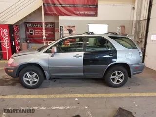 2002 Lexus RX 300 with VIN JTJHF10U420280628, listed as a IAAI auction lot 41637688 with 239,780 mi miles. Bid and sale history available at carsss.com. Image 14.
