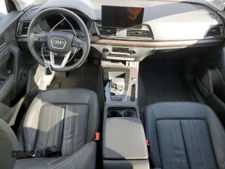 2023 Audi Q5 S line Premium Plus z VIN WA1EAAFY6P2052165, wystawiony jako Copart lot #52523495 z przebiegiem Nie podano mil oraz Szkody całkowita. Historia ofert i sprzedaży dostępna na DreamBid. Obrazek 8.