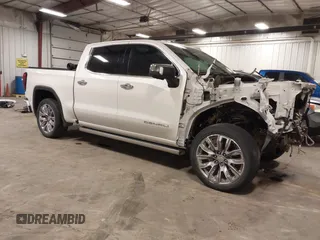 2022 GMC Sierra 1500 with VIN 3GTUUGET4NG616787, listed as a IAAI auction lot 41817869 with 38,288 mi miles and . Bid and sale history available at DreamBid. Image 1.