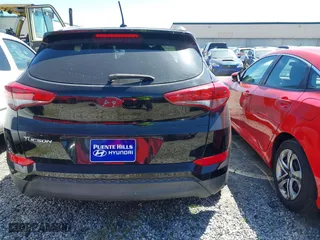2017 Hyundai Tucson SE Plus with VIN KM8J33A47HU587053, listed as a IAAI auction lot 41516450 with 1 mi miles. Bid and sale history available at carsss.com. Image 16.
