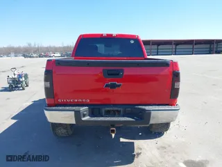 2011 Chevrolet Silverado 1500 LT with VIN 3GCPKSE31BG403653, listed as a IAAI auction lot 41764157 with 207,967 mi miles. Bid and sale history available at carsss.com. Image 17.