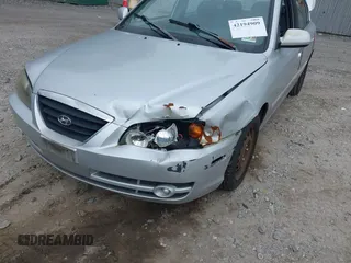 2004 Hyundai Elantra GLS z VIN KMHDN46D14U790939, wystawiony jako IAAI lot #42194909 z przebiegiem 108 180 mil mil oraz . Historia ofert i sprzedaży dostępna na DreamBid. Obrazek 6.
