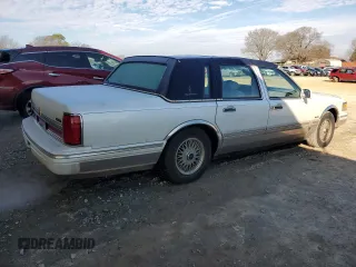 1997 Lincoln Town Car Signature z VIN 1LNLM82W9VY633666, wystawiony jako Copart lot #45396215 z przebiegiem 100 182 mil mil oraz Szkoda całkowita • Salvage title. Historia ofert i sprzedaży dostępna na DreamBid. Obrazek 3.
