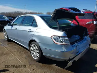 2013 Mercedes-Benz E-Class E 350 Luxury with VIN WDDHF8JB5DA673534, listed as a IAAI auction lot 41699534 with 120,173 mi miles. Bid and sale history available at carsss.com. Image 3.
