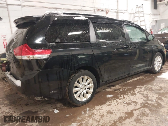 2012 Toyota Sienna LE with VIN 5TDJK3DC1CS036110, listed as a IAAI auction lot 41943807 with 255,111 mi miles. Bid and sale history available at carsss.com. Image 4.