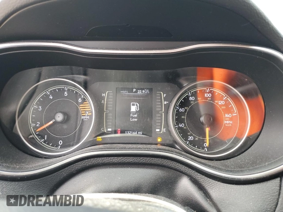 2019 Jeep Cherokee Altitude with VIN 1C4PJMLB0KD192192, listed as a Copart auction lot 55440485 with 132,164 mi miles and Salvage title. Bid and sale history available at DreamBid. Image 9.