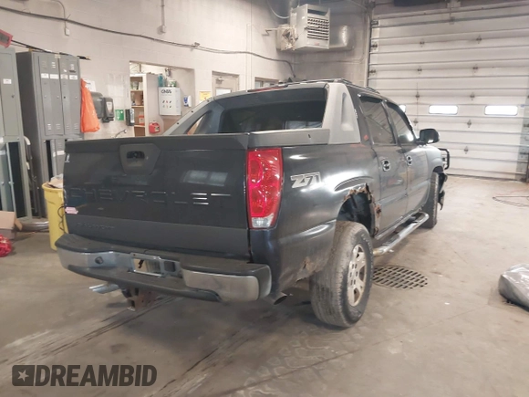 2004 Chevrolet Avalanche Z71 with VIN 3GNEK12T04G158487, listed as a IAAI auction lot 41794201 with 197,344 mi miles. Bid and sale history available at carsss.com. Image 4.