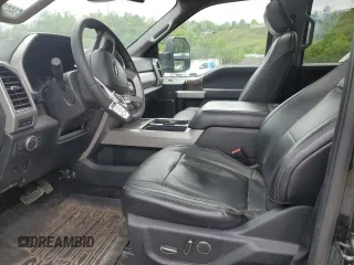 2019 Ford F-350 XL z VIN 1FT8W3DT0KEG02877, wystawiony jako Copart lot #56856905 z przebiegiem 215 078 mil mil oraz Szkoda całkowita • Salvage title. Historia ofert i sprzedaży dostępna na DreamBid. Obrazek 7.