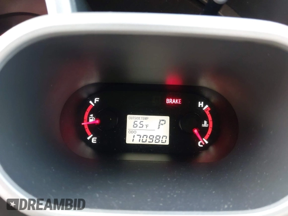 2013 Toyota Matrix S z VIN 2T1KE4EEXDC050213, wystawiony jako IAAI lot #42142649 z przebiegiem 170 980 mil mil oraz . Historia ofert i sprzedaży dostępna na DreamBid. Obrazek 7.
