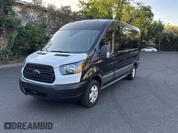 2017 Ford Transit z VIN 1FTYR2CM1HKB48712, wystawiony jako Copart lot #56607885 z przebiegiem 82 756 mil mil oraz Szkoda całkowita • Salvage title. Historia ofert i sprzedaży dostępna na DreamBid. Obrazek 2.