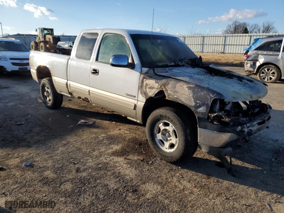 2000 Chevrolet Silverado 1500 LT with VIN 1GCEK19T6YE271842, listed as a Copart auction lot 47232405 with NaN miles and Non Repairable. Bid and sale history available at carsss.com. Image 4.
