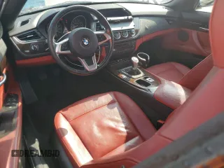 2009 BMW Z4 sDrive30i с VIN WBALM53589E161683, выставлен на аукционе Copart как лот 60557635 с пробегом 70 183 миль миль и Списание • Salvage title. История ставок и продаж доступна на DreamBid. Изображение 8.