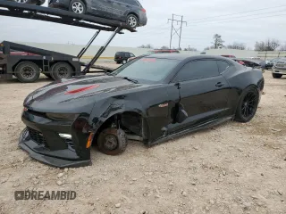 2018 Chevrolet Camaro 1SS with VIN 1G1FE1R77J0150442, listed as a Copart auction lot 45540185 with 21,923 mi miles and Salvage Title. Bid and sale history available at carsss.com. Image 1.
