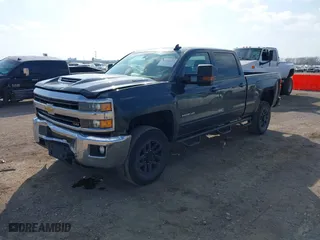 2018 Chevrolet Silverado 2500HD LT with VIN 1GC1KVEY7JF136571, listed as a IAAI auction lot 41520357 with 164,750 mi miles. Bid and sale history available at carsss.com. Image 17.